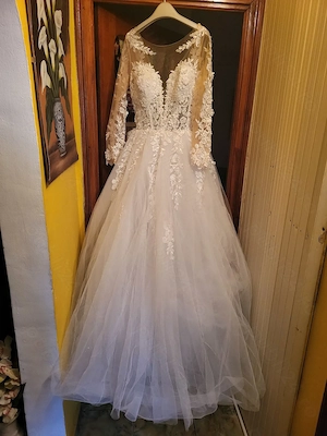 Rochie mireasă și logodnă + accesorii 