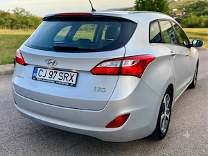 Hyundai i30 Kombi 1.6 CRDi (110 CP) Euro 6   2016 - imagine 9