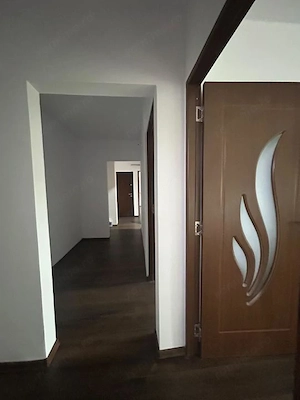 APARTAMENT 3 CAMERE 2 BAI IC FRIMU DE VANZARE - imagine 2