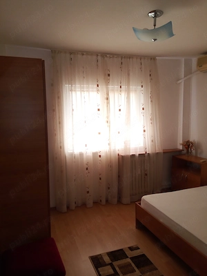 Caut un chirias chiriasa pentru o camera privata situata intr-un apartament de 2 camere decomndat  - imagine 2