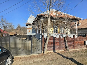 De Vanzare Casa Str. Dragoieni ! - imagine 2