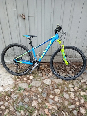 vând bicicleta de barbati 