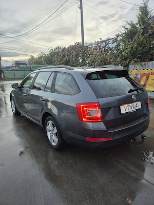 Skoda Octavia Greeline an 2014 04  mot 1.6 TDI 110 cp Euro 5 - imagine 3