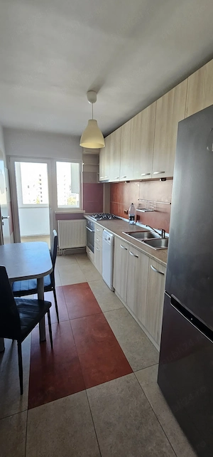 Inchiriez apartament 3 camere - imagine 4