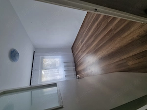 Apartament 2 camere nemobilat - de închiriat zona Malu Rosu - imagine 2
