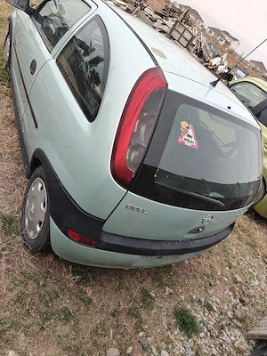 opel corsa 1,2 benzina