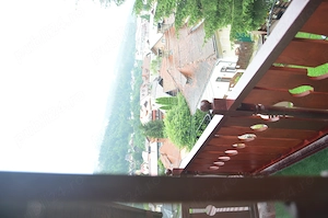 Vila de vacanta cu amplasament central si panorama superba - imagine 15