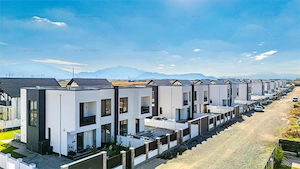 Casa noua| 4 camere | utilata mobilata modern | Sanpetru Brasov - imagine 19