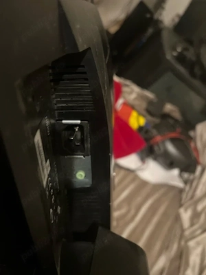 Monitor Fujitsu 21" - Stare perfectă de funcționare (VGA, DVI, Audio)