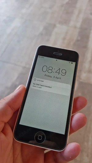 iPhone 5C - Blocat (Pentru piese)   Componente funcționale