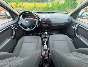 Dacia Duster Prestige 4 4  , An 2012 , Motor 1.5 Diesel , Euro 5  - imagine 9