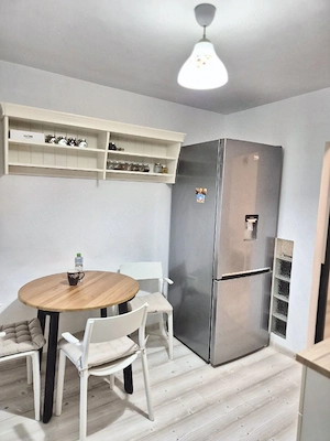 Vand Apartament 3 camere decomandat, Zona MB Slobozia - imagine 3