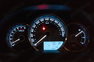 Toyota Corolla 1.6 Valvematic Cutie Automată CVT - imagine 10