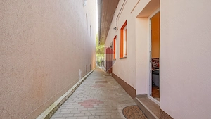 Casă individuală zona Sitei – locuință, birou sau cabinet - imagine 11