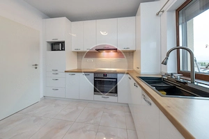 Apartament cu 2 camere si loc de parcare - imagine 4