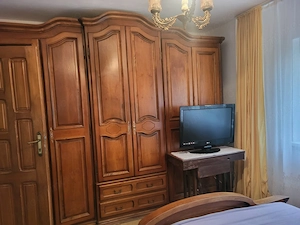 INCHIRIERE APARTAMENT 3 CAMERE ZONA 1 MAI - imagine 6