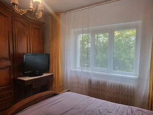 INCHIRIERE APARTAMENT 3 CAMERE ZONA 1 MAI - imagine 7