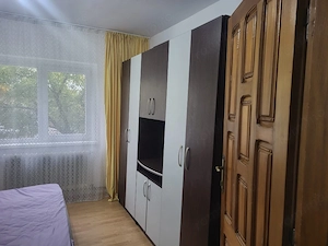 INCHIRIERE APARTAMENT 3 CAMERE ZONA 1 MAI - imagine 8