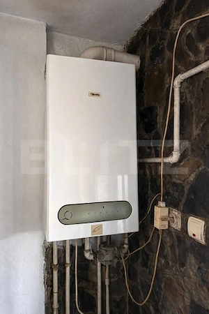 Casă cu grădină în Reghin, zonă semicentrală! - imagine 4