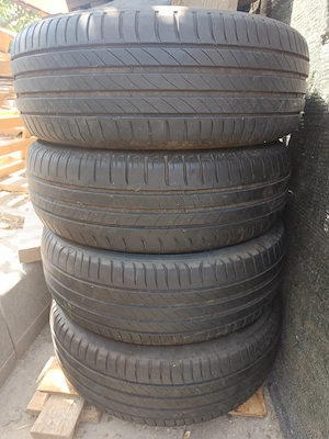 Cauciucuri 185/65/R15: VARA 4 buc Michelin+1 Continental ( bonus)