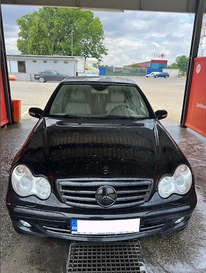 Mercedes-Benz C200 W203 automat - imagine 2