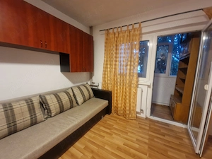 Apartament cu o camera decomandat vecin Complex studentesc etaj 1- cu centrală gaz - imagine 3