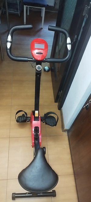 Vând bicicleta fitness în stare bună de funcționare 