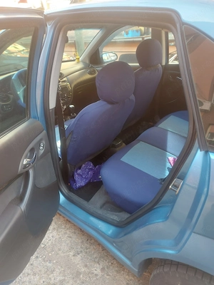 Vând Ford focus 2004