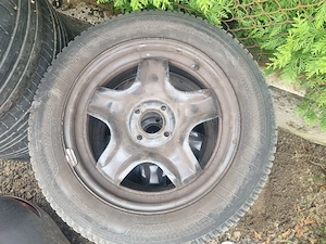 4 cauciucuri de iarna 205 55 16 cu jante de tabla 5x100 de Dacia sau Renault  - imagine 2