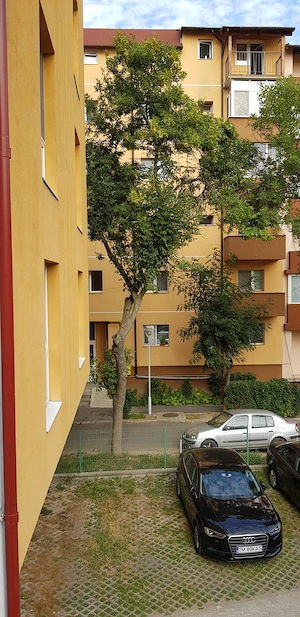 Apartament 3 camere decomandat in Calea Sagului etaj 7 fara imbunatatiri