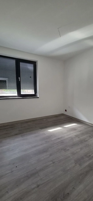 Vand apartament in vila, nou, Pitesti, Trivale. Fagetului, cu parcare; langa parcul Trivale - imagine 6