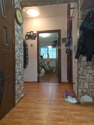 Vanzare apartament 3 camere Brâncoveanu etaj 3/10 - imagine 2