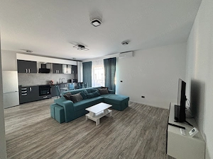 Persona fizica inchiriez apt spatios 2 camere in Ghiroda