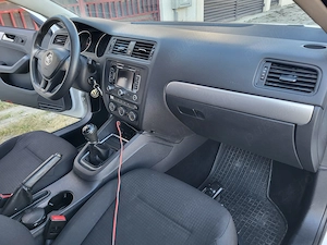Volkswagen Jetta 2.0 TDI, 2015, facelift   bine intretinuta - imagine 6