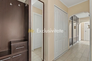 Central-Eremia, ap. 3 camere, 2 băi + boxă,proaspăt zugrăvit, et.2 - imagine 19