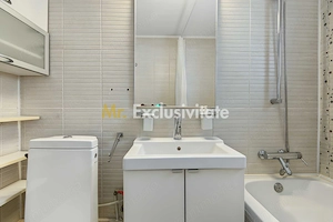 Central-Eremia, ap. 3 camere, 2 băi + boxă,proaspăt zugrăvit, et.2 - imagine 29