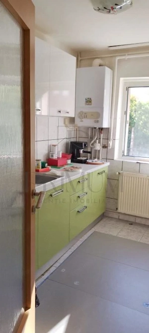 DAMBOVITA - BLOC IZOLAT - 3 CAMERE - ETAJ 2 - CENTRALA PROPRIE - 2 BAI - CLIMA - imagine 9