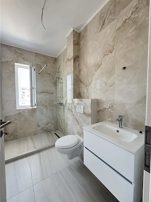 GIROC - 2 CAMERE - DECOMANDAT - ETAJ INTERMEDIAR - BLOC NOU - ZONA EXCELENTA - imagine 4