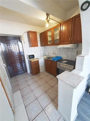 STADION - 1 CAMERA - CLIMA - APROAPE DE COMPLEX STUDENTESC - imagine 4