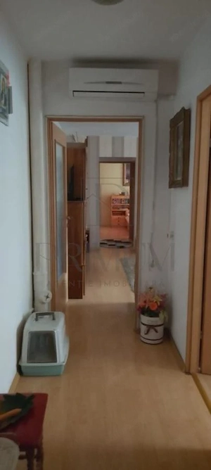 DAMBOVITA - BLOC IZOLAT - 3 CAMERE - ETAJ 2 - CENTRALA PROPRIE - 2 BAI - CLIMA - imagine 6