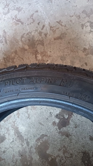 Anvelope Michelin Pilot Alpin 5 225/45R19 - imagine 4
