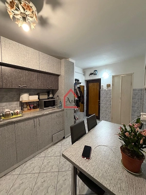 Apartament cu doua camere, Etajul 1/4, Nicolina - imagine 4