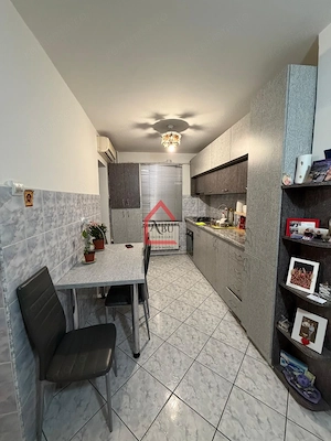 Apartament cu doua camere, Etajul 1/4, Nicolina - imagine 2