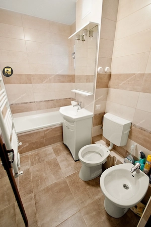 Vanzare apartament 3 camere, in Galati, Blv. Henri Coanda, etaj 3, centrala proprie - imagine 18