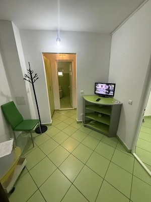 Pelican, 2 Camere, parter, ideal locuinta sau cabinet  - imagine 2