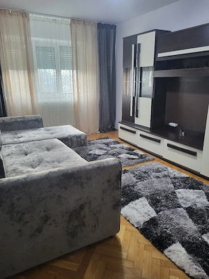 Apartament 3 camere decomandat centru
