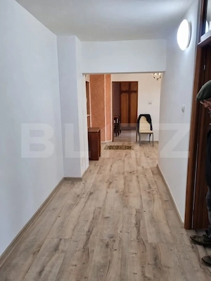  Apartament 3 camere, 72 mp, recent renovat, parter înalt, zona Sfânta Ana - imagine 2