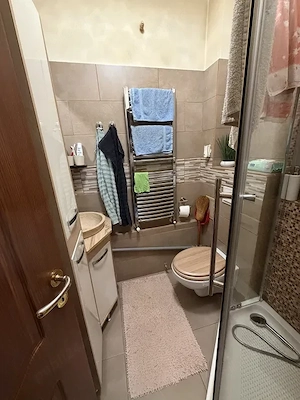Apartament 3 camere semidecomandat etaj 1 amenajat Calea Buziasului centrala proprie - imagine 7