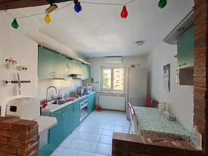 Apartament 3 camere decomandat etaj 2 zona Soarelui cu 2 balcoane centrala proprie