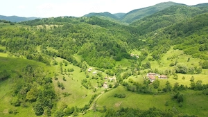 Teren intravilan 1,5 ha cu izvor, iaz și utilități, Certeju de Jos, Hunedoara - imagine 5
